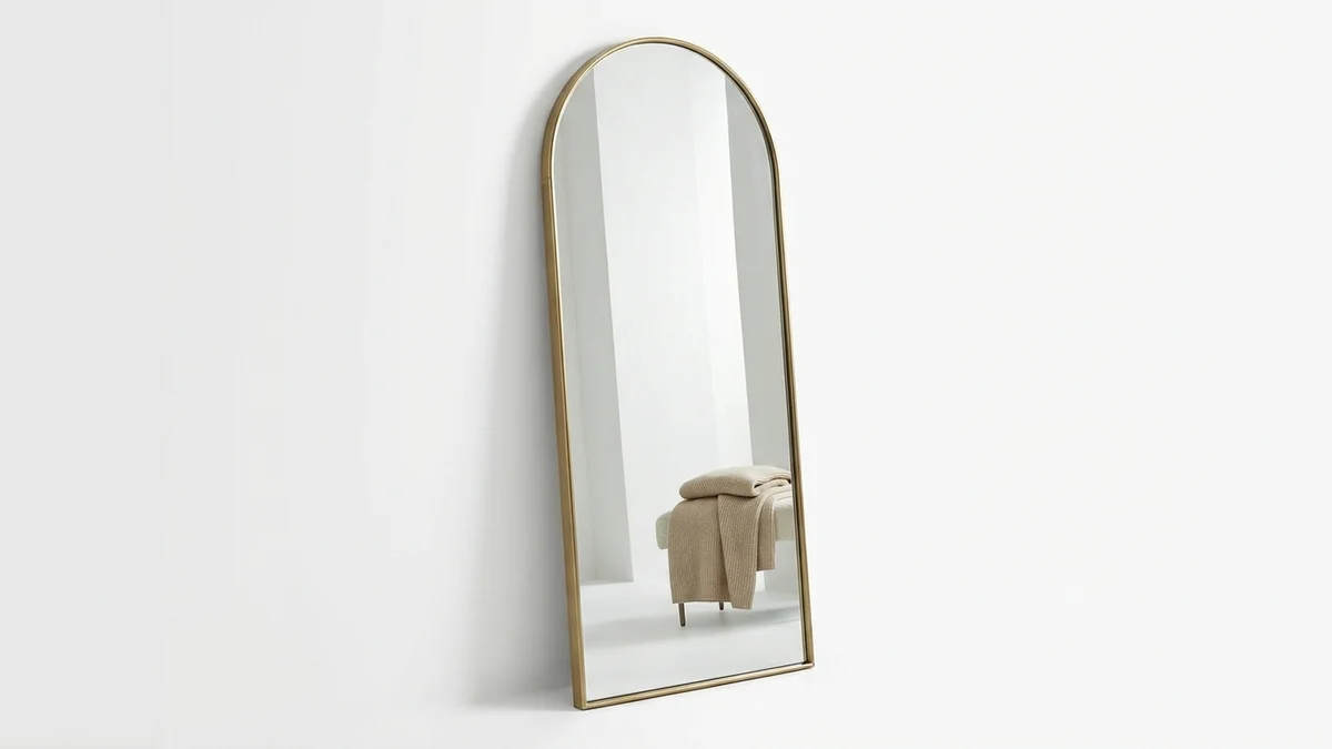 Full length mirror for outfit check